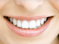 笑った時に見えるキラっと光る白い歯が素敵だと思ったことはありませんか？